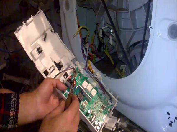 Ремонт и замена модуля управления стиральной машины