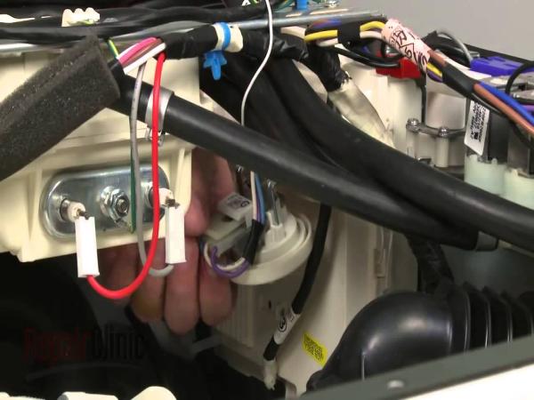 Ремонт и замена водяного датчика стиральной машины